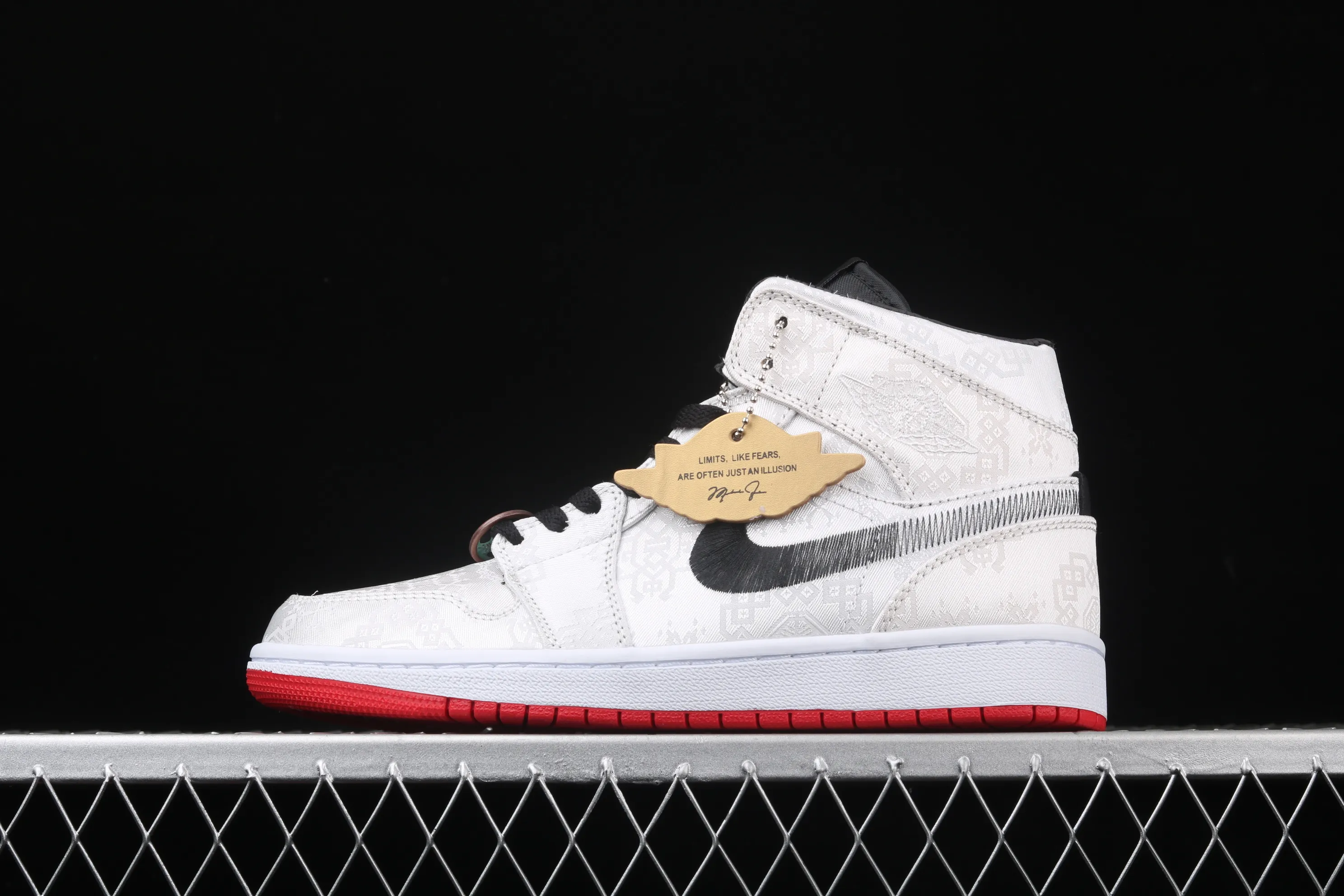 All categories Air Jordan Jordan series basketball shoes Air Jordan 1 Mid Different versions CLOT x Air Jordan 1 Mid "Fearless" AJ1 Joe 1 mid-top white silk CU2804-100